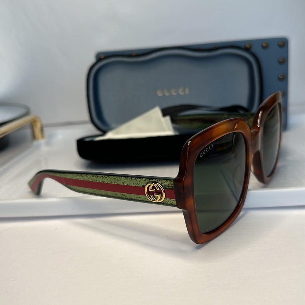 New - GUCCI Shiny Havana Square Sunglasses
GG0036S 003 54 - Picture 4 of 11